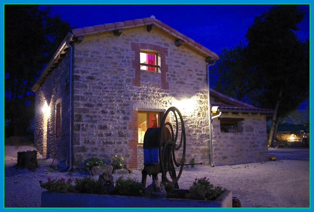 Bed and Breakfast La Prade Basse 82 Saint-Antonin Exteriér fotografie